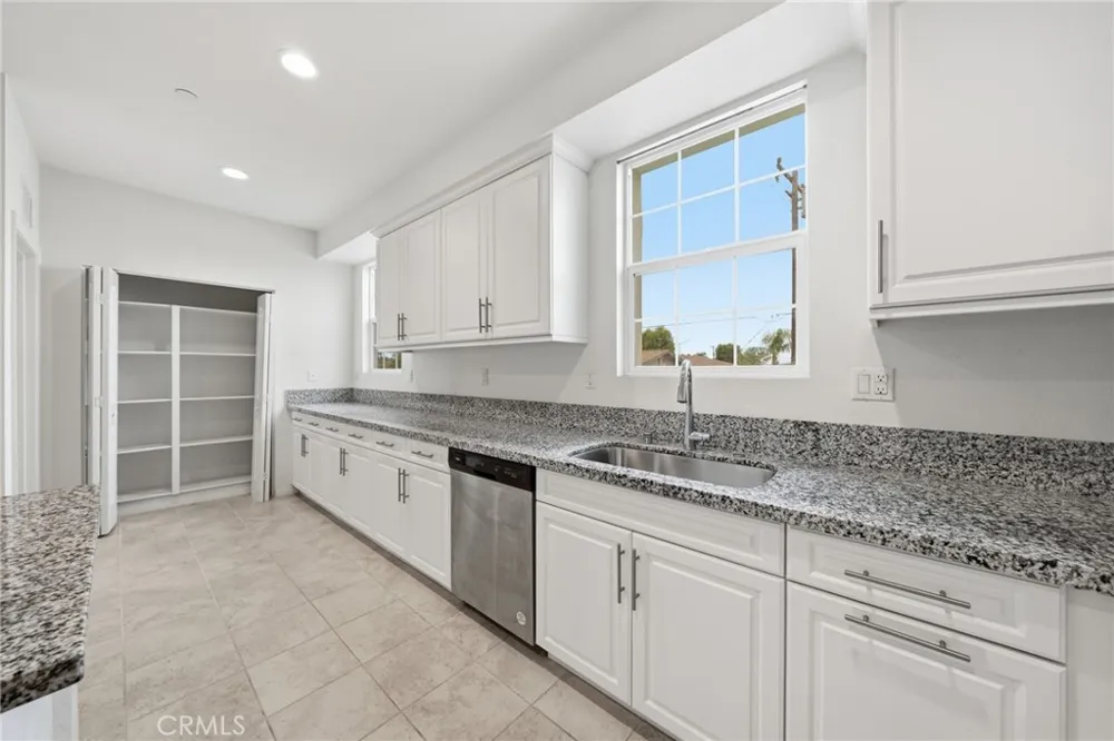 6971 Alderwood Buena Park, CA 90621