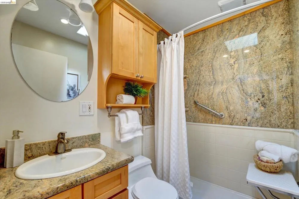 4080 Kuhnle Ave Oakland, CA 94605