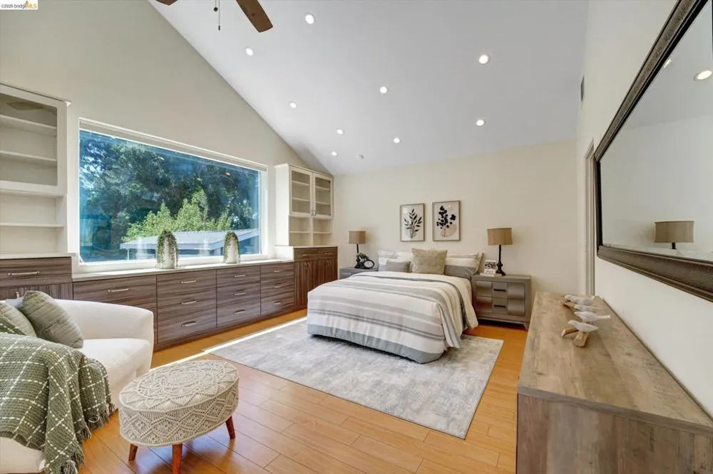 4080 Kuhnle Ave Oakland, CA 94605