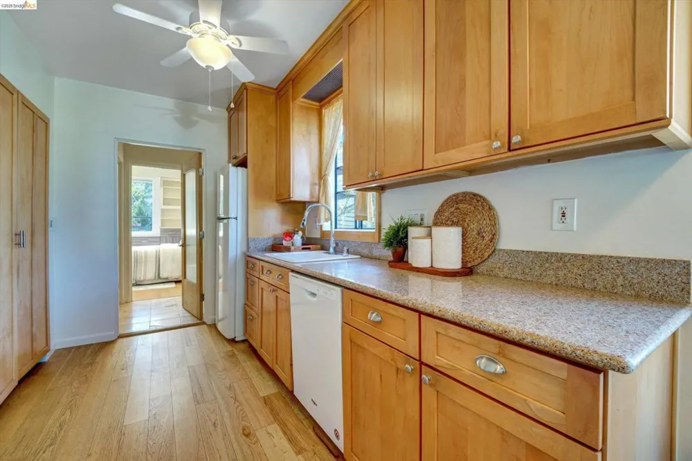 4080 Kuhnle Ave Oakland, CA 94605