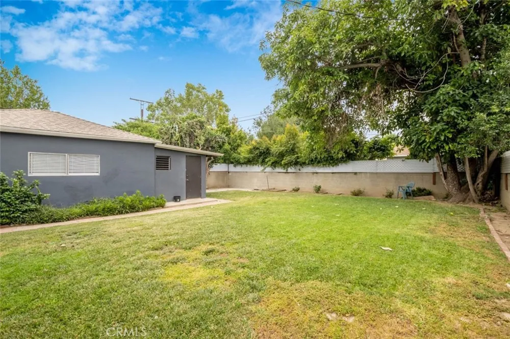 6633 Costello Avenue Valley Glen, CA 91405