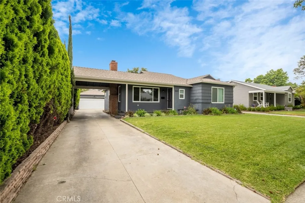 6633 Costello Avenue Valley Glen, CA 91405