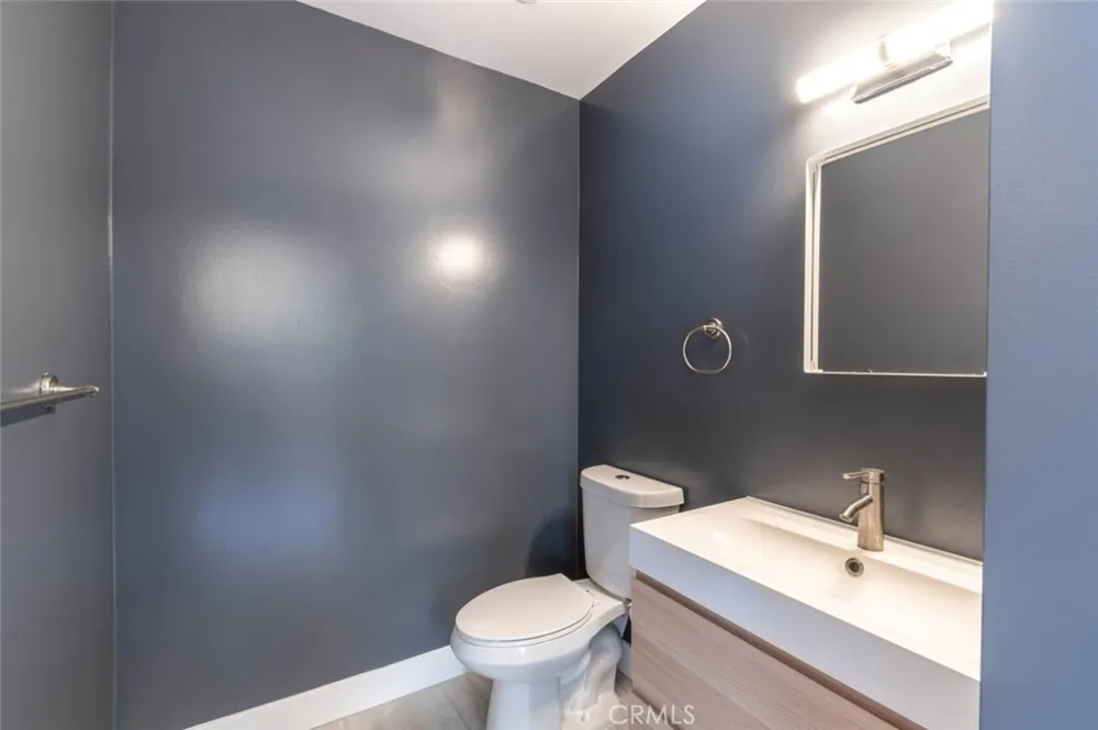 6633 Costello Avenue Valley Glen, CA 91405
