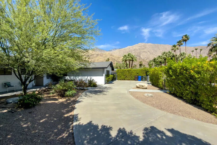 263 E Morongo Road Palm Springs, CA 92264