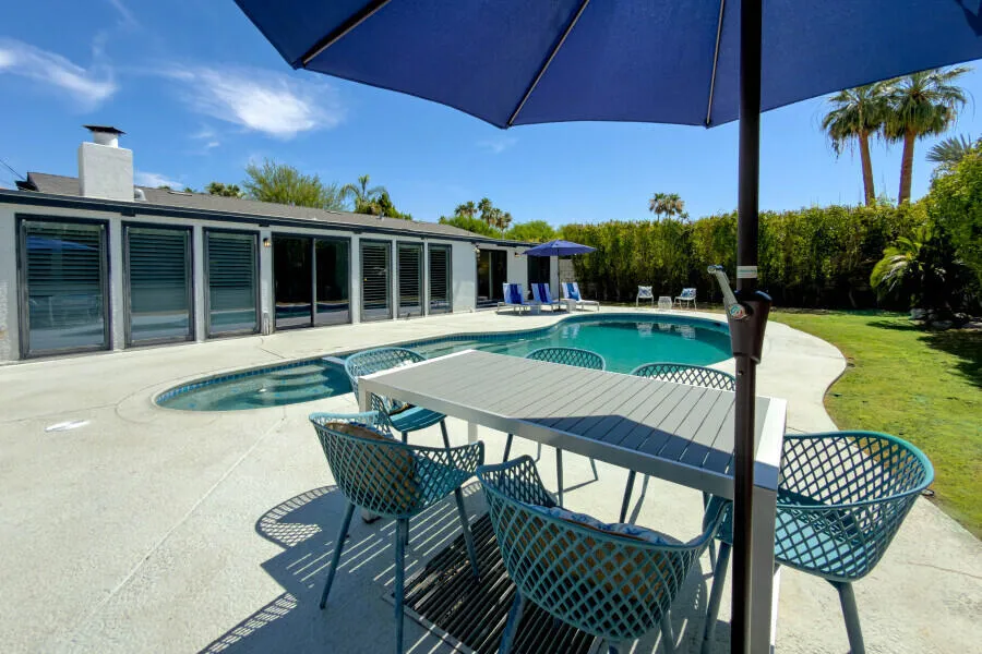 263 E Morongo Road Palm Springs, CA 92264