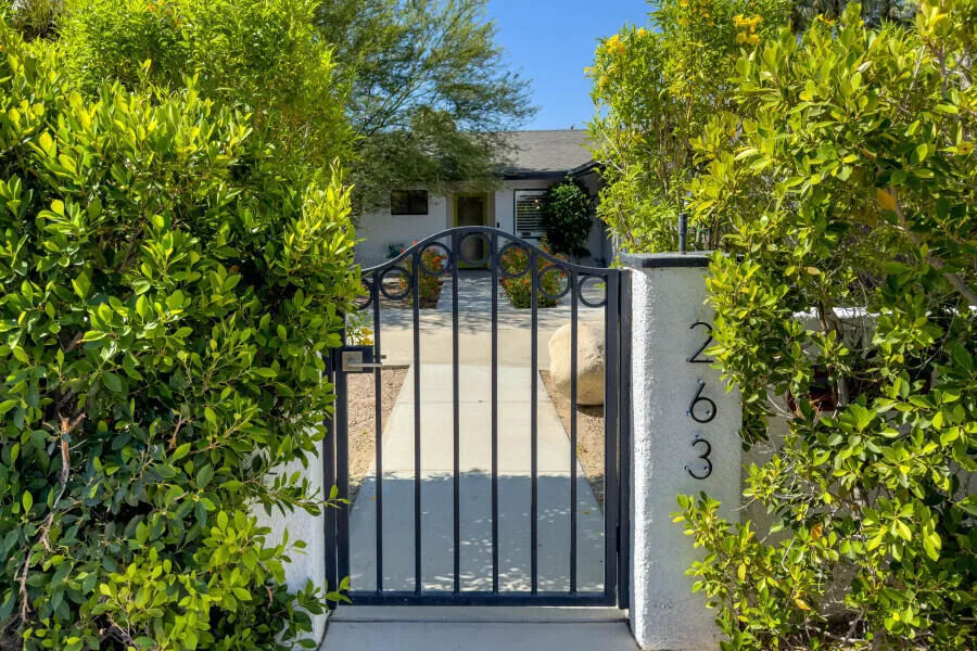 263 E Morongo Road Palm Springs, CA 92264