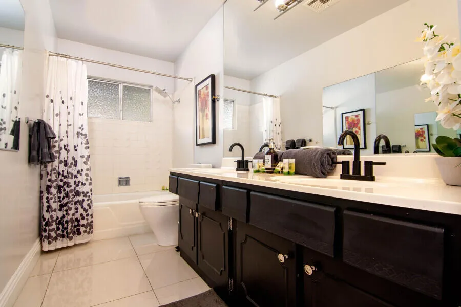 263 E Morongo Road Palm Springs, CA 92264