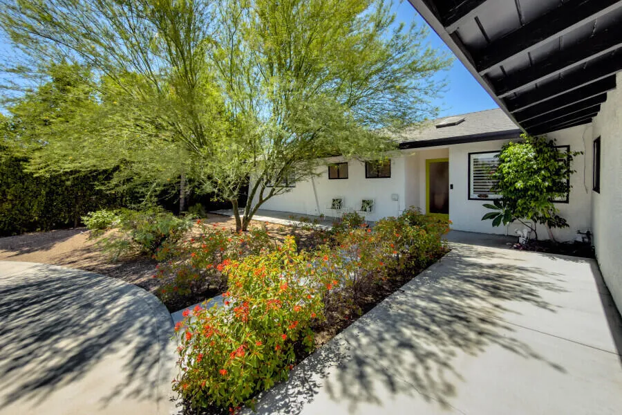 263 E Morongo Road Palm Springs, CA 92264
