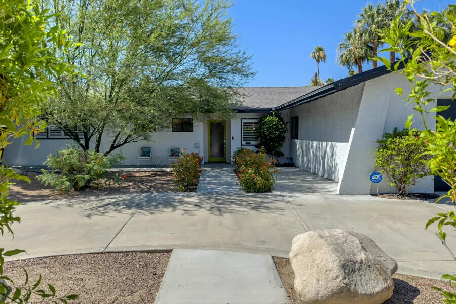 263 E Morongo Road Palm Springs, CA 92264