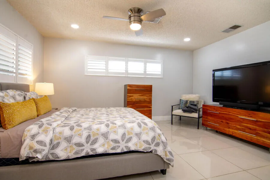 263 E Morongo Road Palm Springs, CA 92264