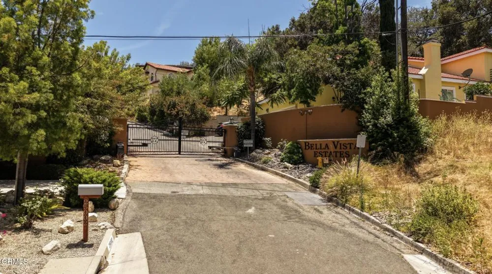 DeWolfe Road Newhall, CA 91321