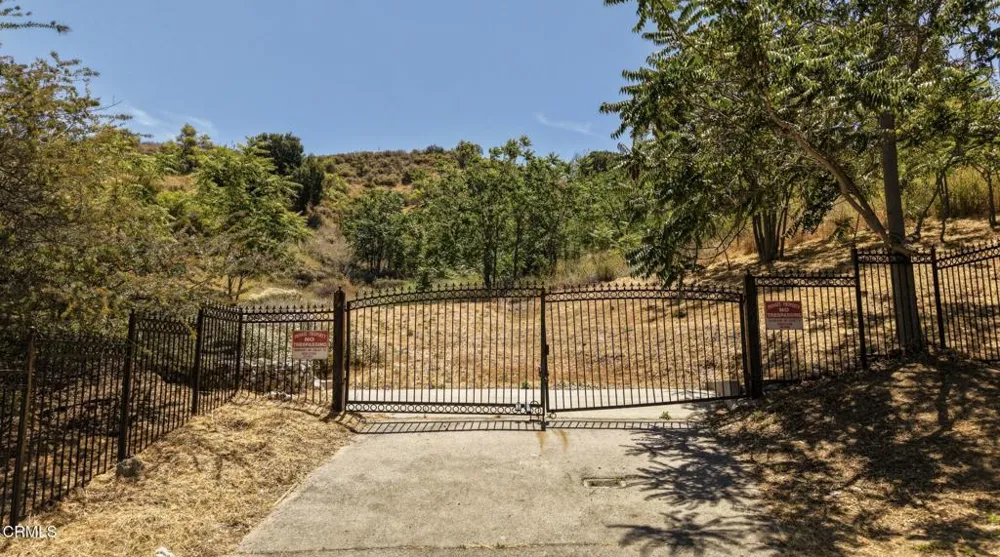 DeWolfe Road Newhall, CA 91321