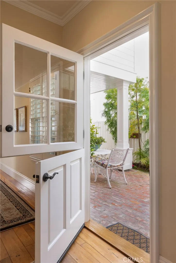 223 Marigold Avenue Corona del Mar, CA 92625