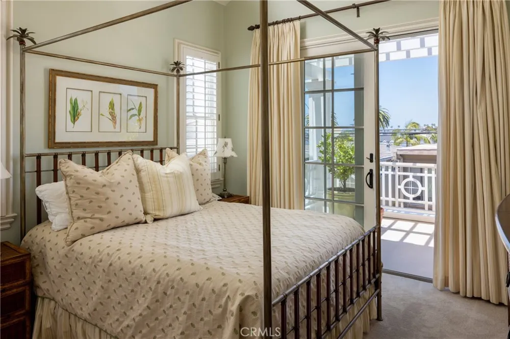 223 Marigold Avenue Corona del Mar, CA 92625