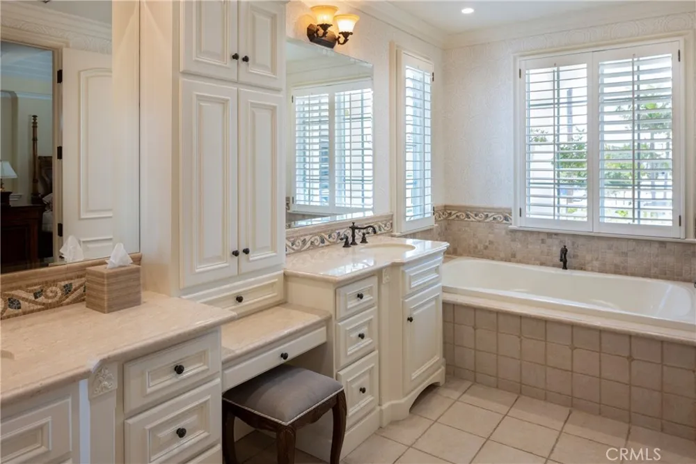 223 Marigold Avenue Corona del Mar, CA 92625
