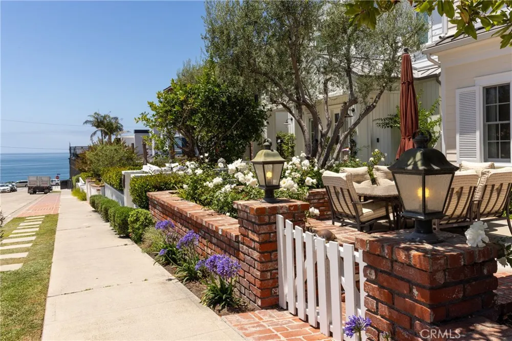 223 Marigold Avenue Corona del Mar, CA 92625