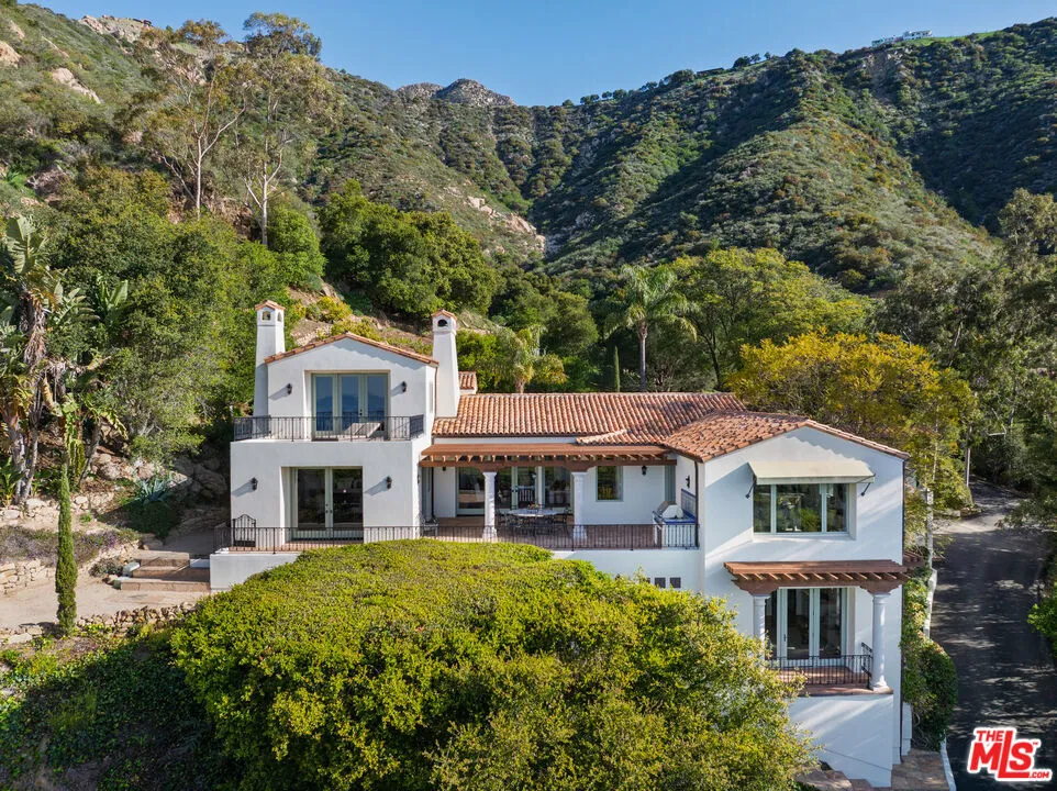 1060 Ladera Lane Santa Barbara, CA 93108