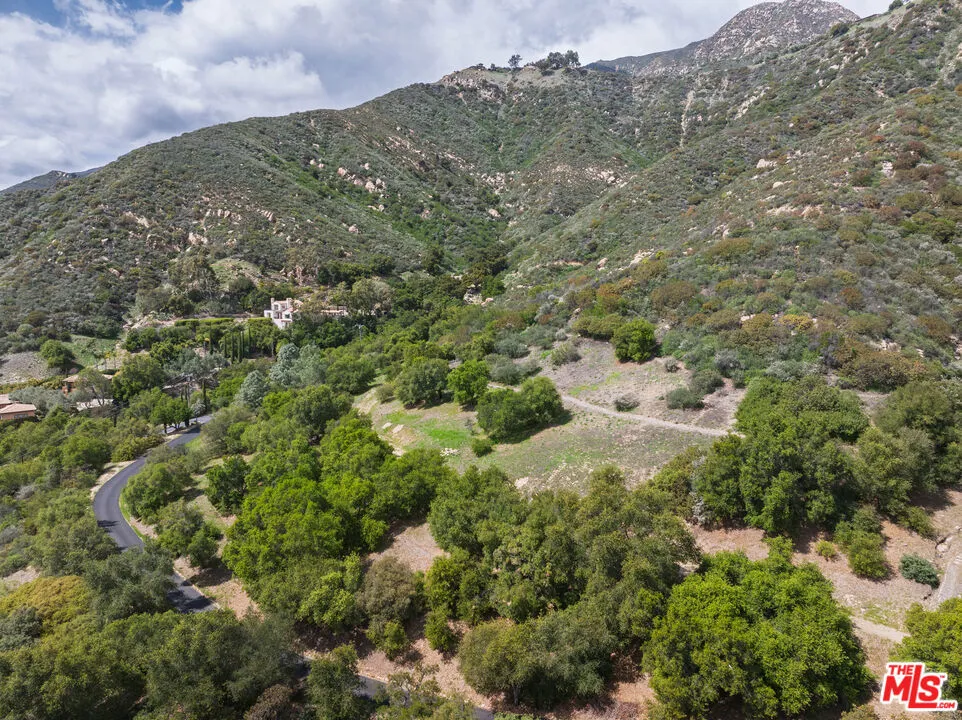 1060 Ladera Lane Santa Barbara, CA 93108