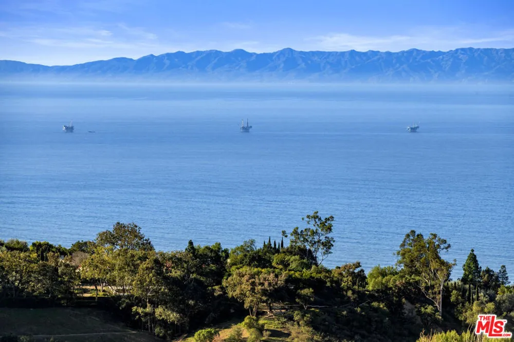 1060 Ladera Lane Santa Barbara, CA 93108
