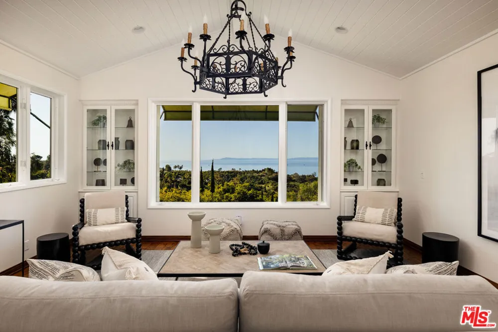 1060 Ladera Lane Santa Barbara, CA 93108