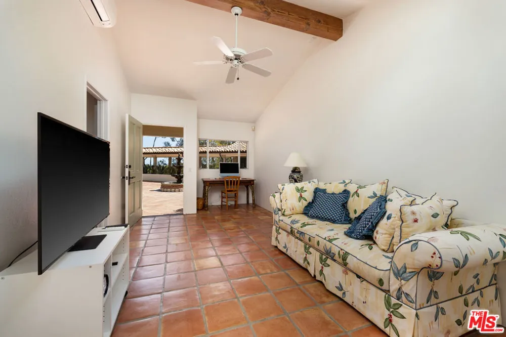 1060 Ladera Lane Santa Barbara, CA 93108