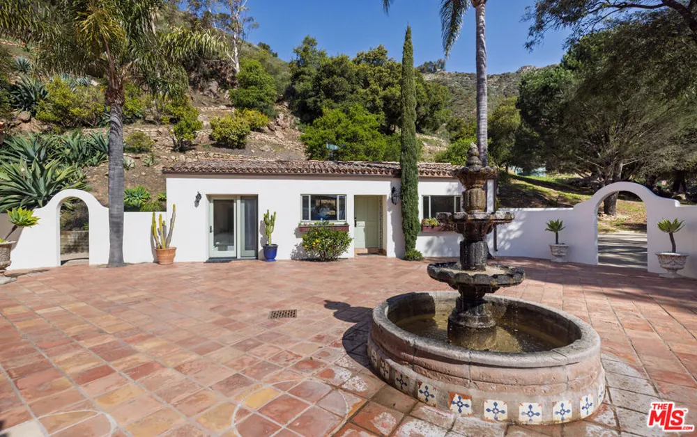 1060 Ladera Lane Santa Barbara, CA 93108