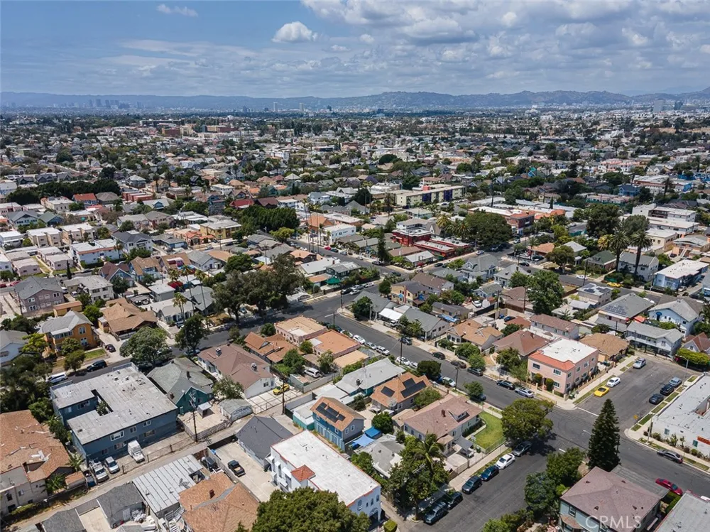 1522 W 29th Los Angeles, CA 90007
