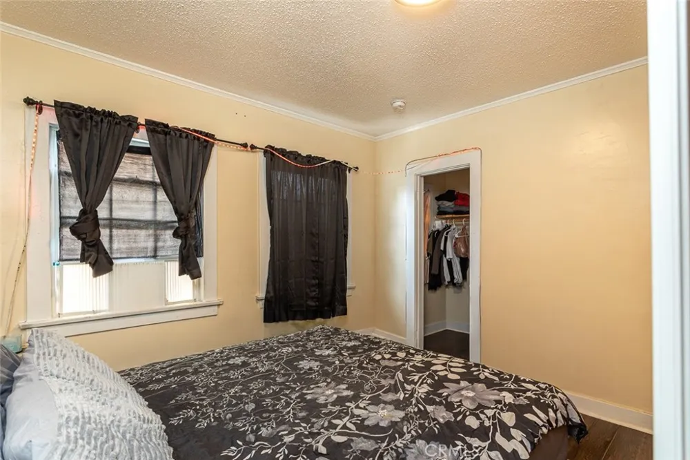1522 W 29th Los Angeles, CA 90007