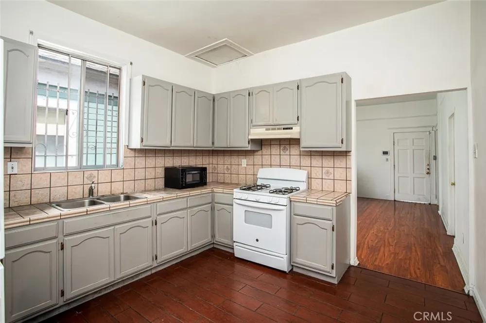 1522 W 29th Los Angeles, CA 90007
