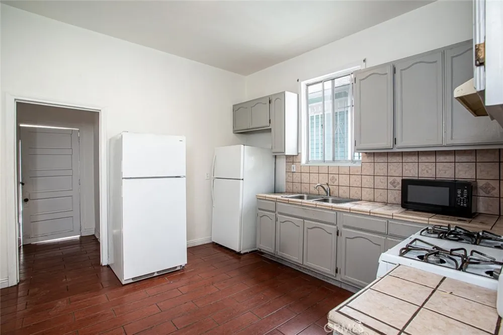 1522 W 29th Los Angeles, CA 90007