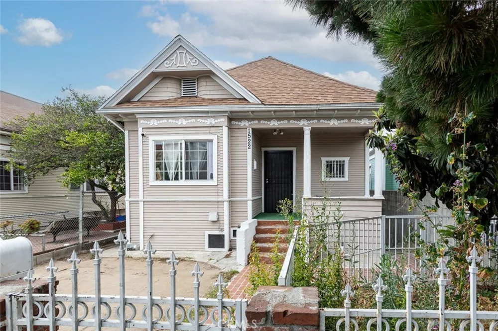 1522 W 29th Los Angeles, CA 90007