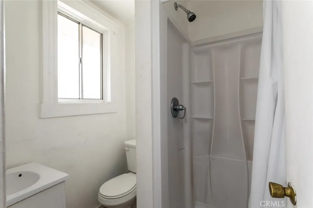 1522 W 29th Los Angeles, CA 90007