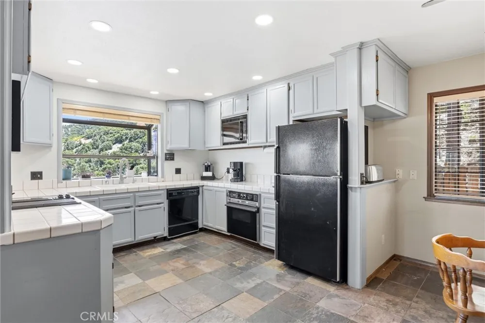 2100 St Bernard Pine Mountain Club, CA 93222