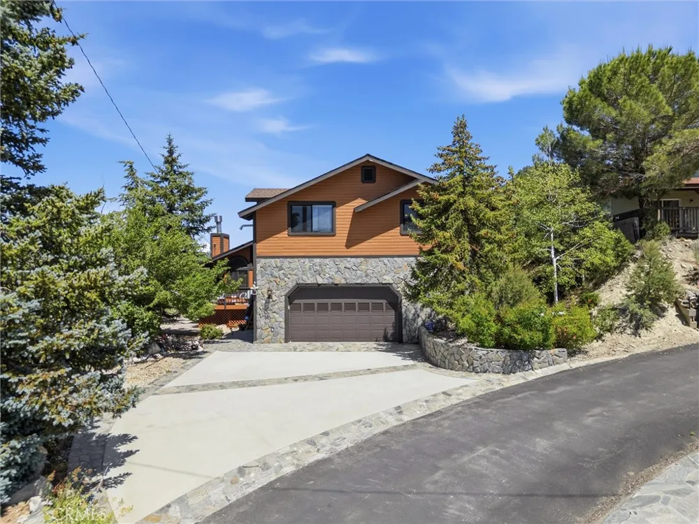 2100 St Bernard Pine Mountain Club, CA 93222