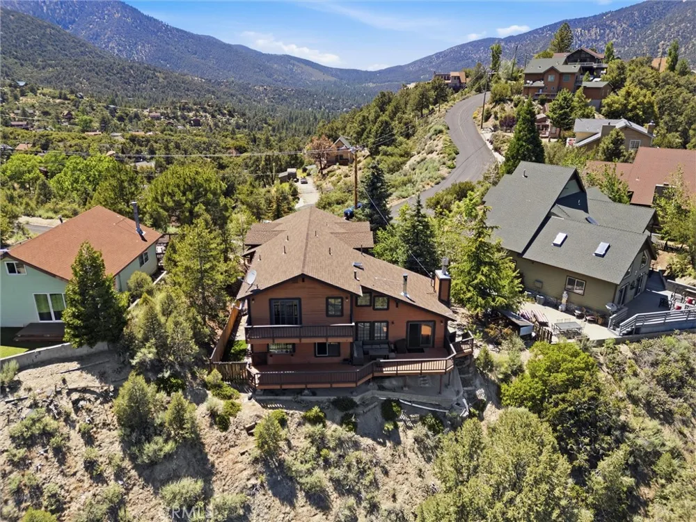2100 St Bernard Pine Mountain Club, CA 93222