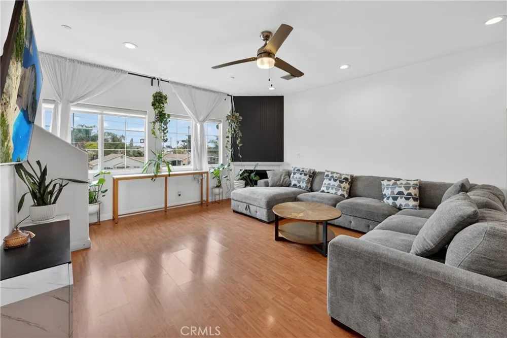 7463 Western Bay Buena Park, CA 90621