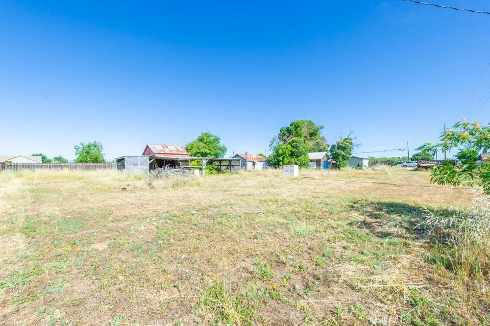 1068 E Walker Orland, CA 95963