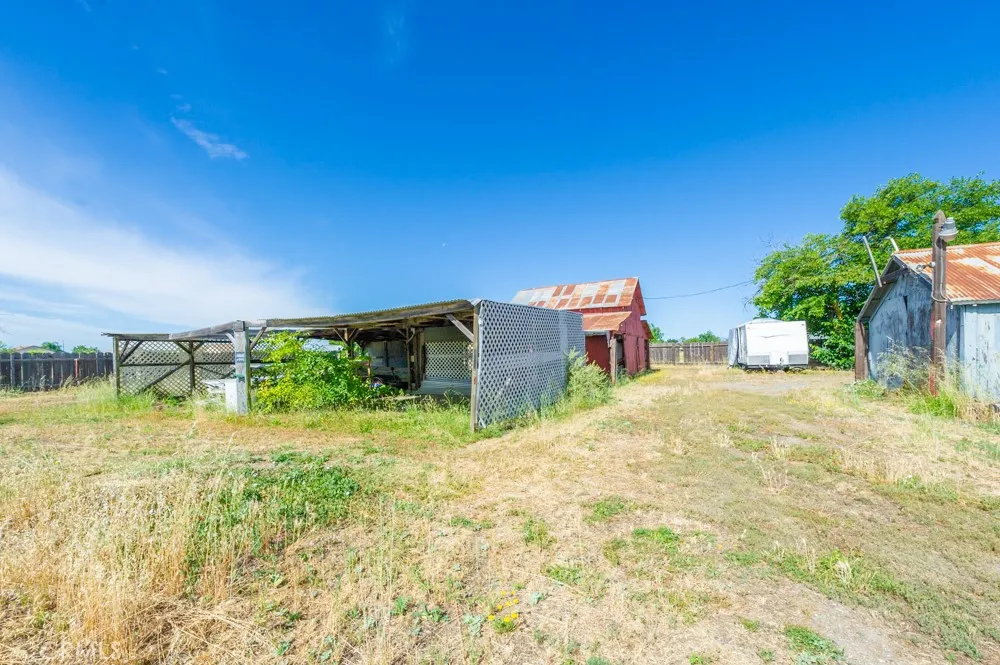 1068 E Walker Orland, CA 95963