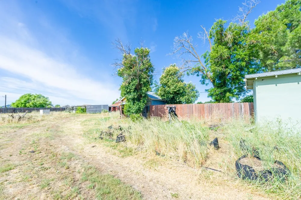 1068 E Walker Orland, CA 95963