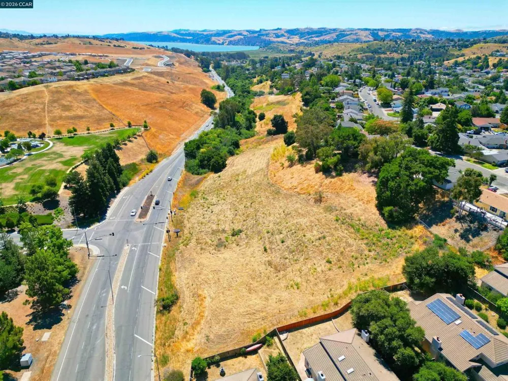 1025 Columbus Pkwy Vallejo, CA 94591