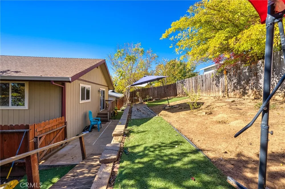 330 20th Street Lakeport, CA 95453