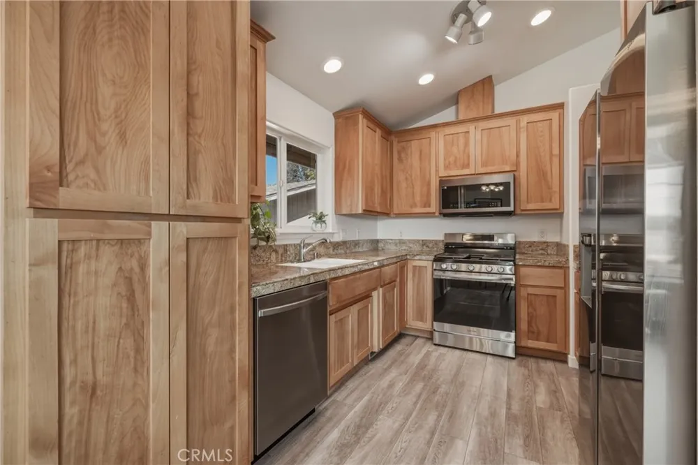 330 20th Street Lakeport, CA 95453