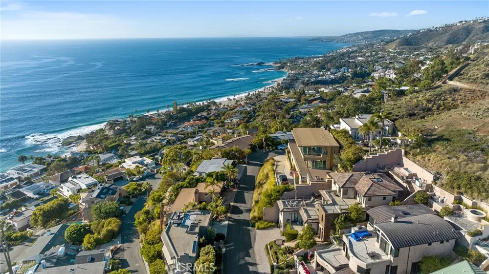 31402 Ceanothus Drive Laguna Beach, CA 92651