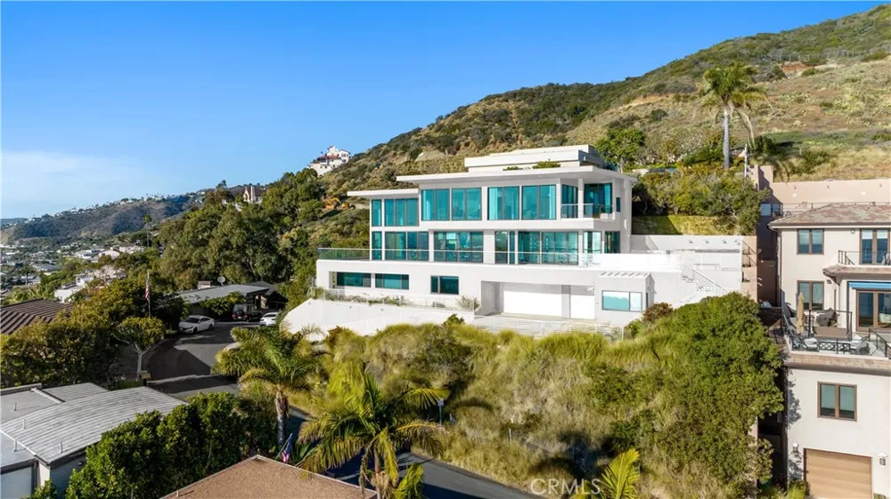 31402 Ceanothus Drive Laguna Beach, CA 92651