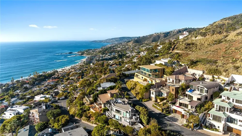 31402 Ceanothus Drive Laguna Beach, CA 92651
