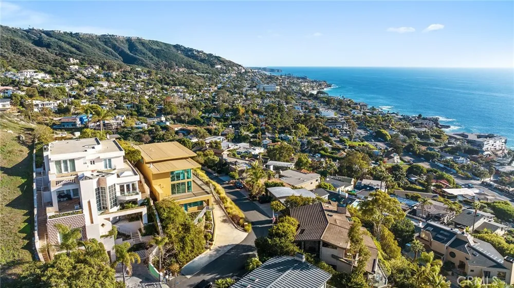 31402 Ceanothus Drive Laguna Beach, CA 92651