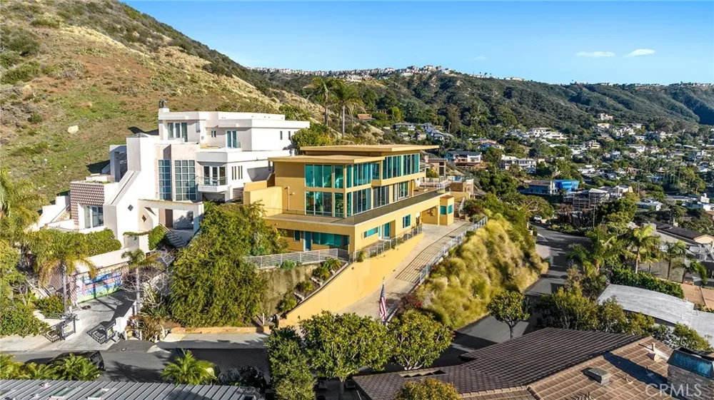 31402 Ceanothus Drive Laguna Beach, CA 92651