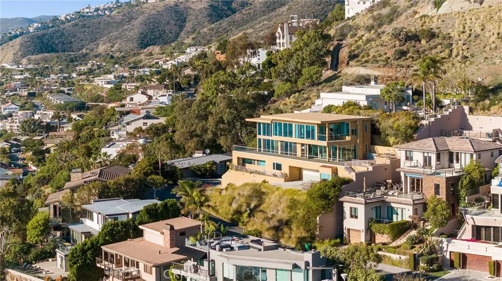 31402 Ceanothus Drive Laguna Beach, CA 92651