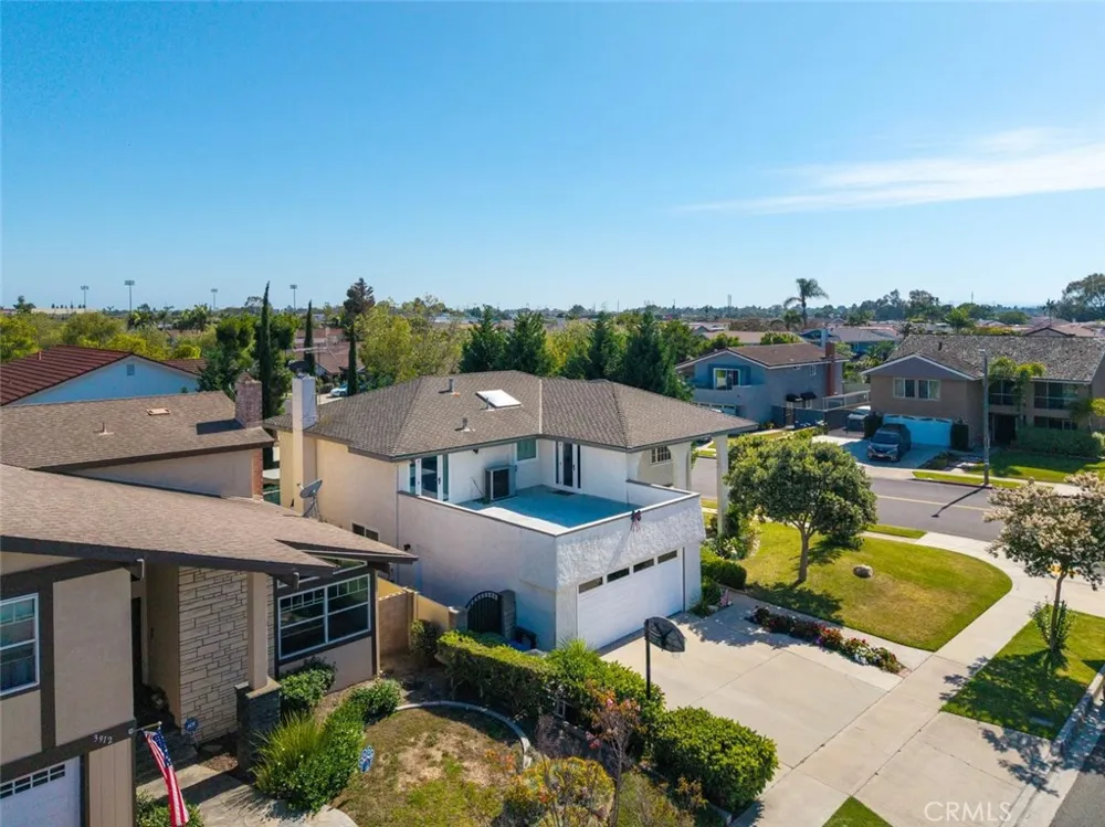 3902 Toland Los Alamitos, CA 90720