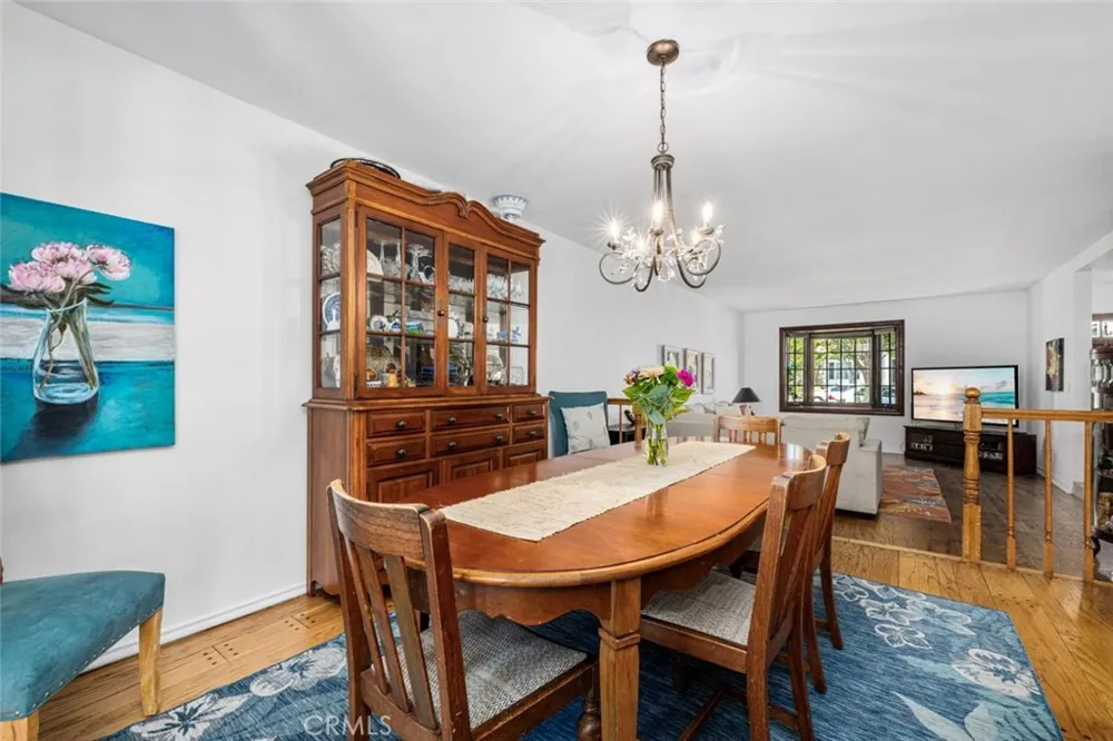 3902 Toland Los Alamitos, CA 90720